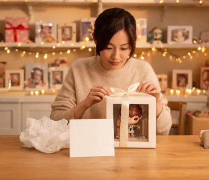 Gift packaging specialist